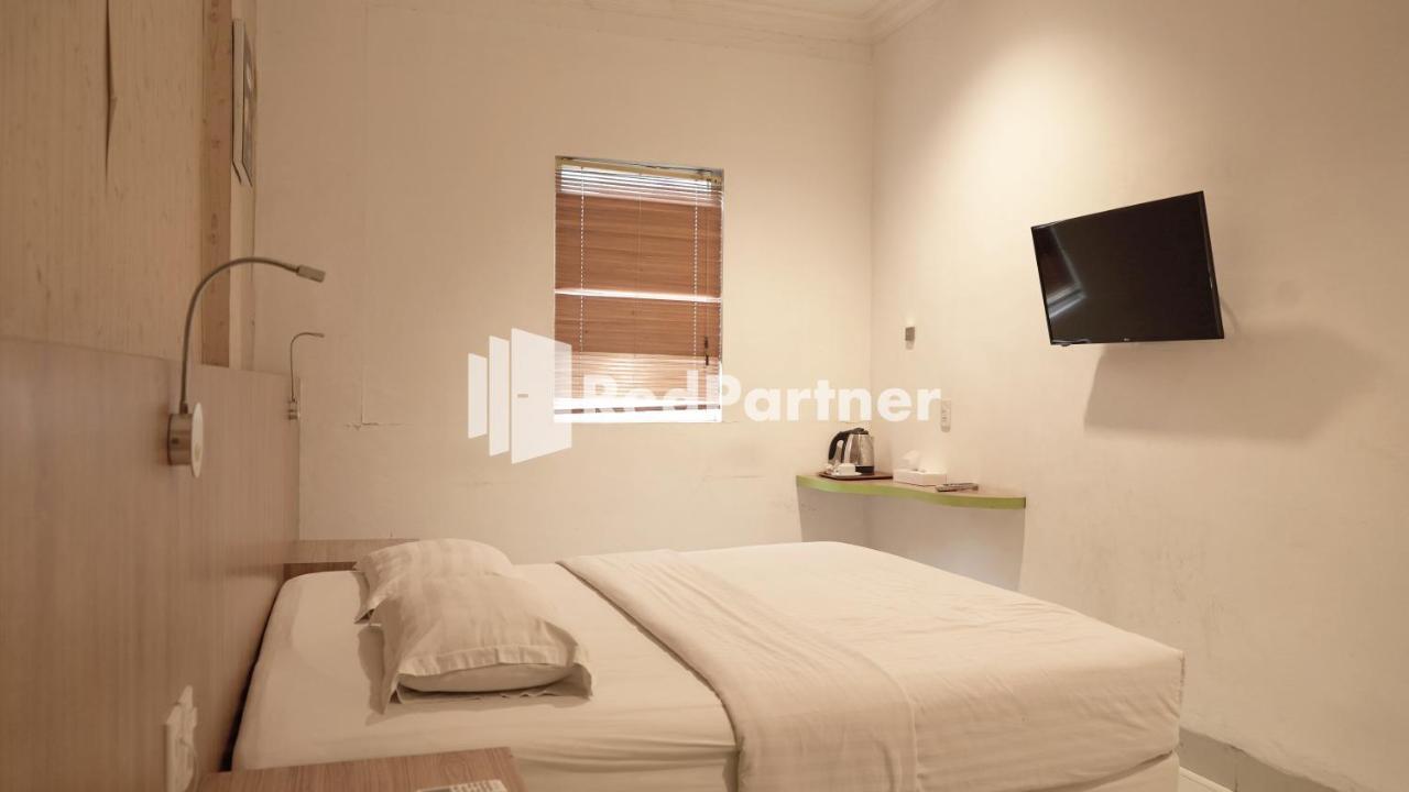 Wisma Sederhana RedPartner Medan Eksteriør billede
