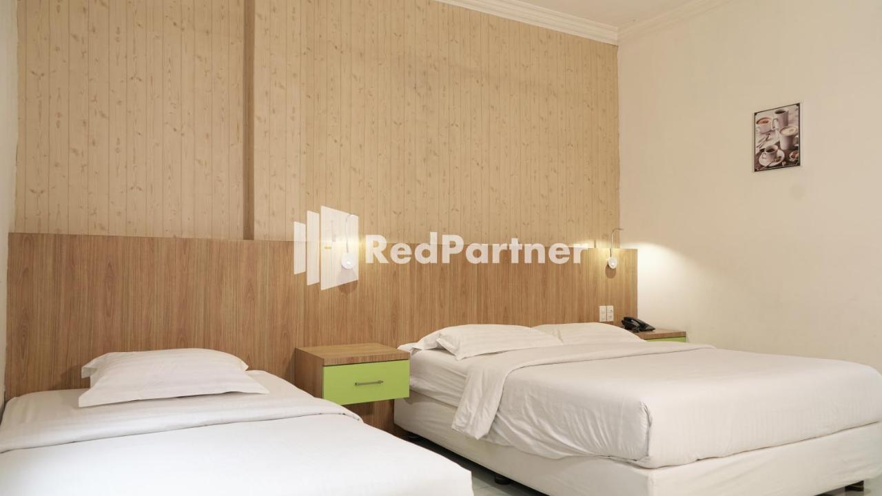 Wisma Sederhana RedPartner Medan Eksteriør billede