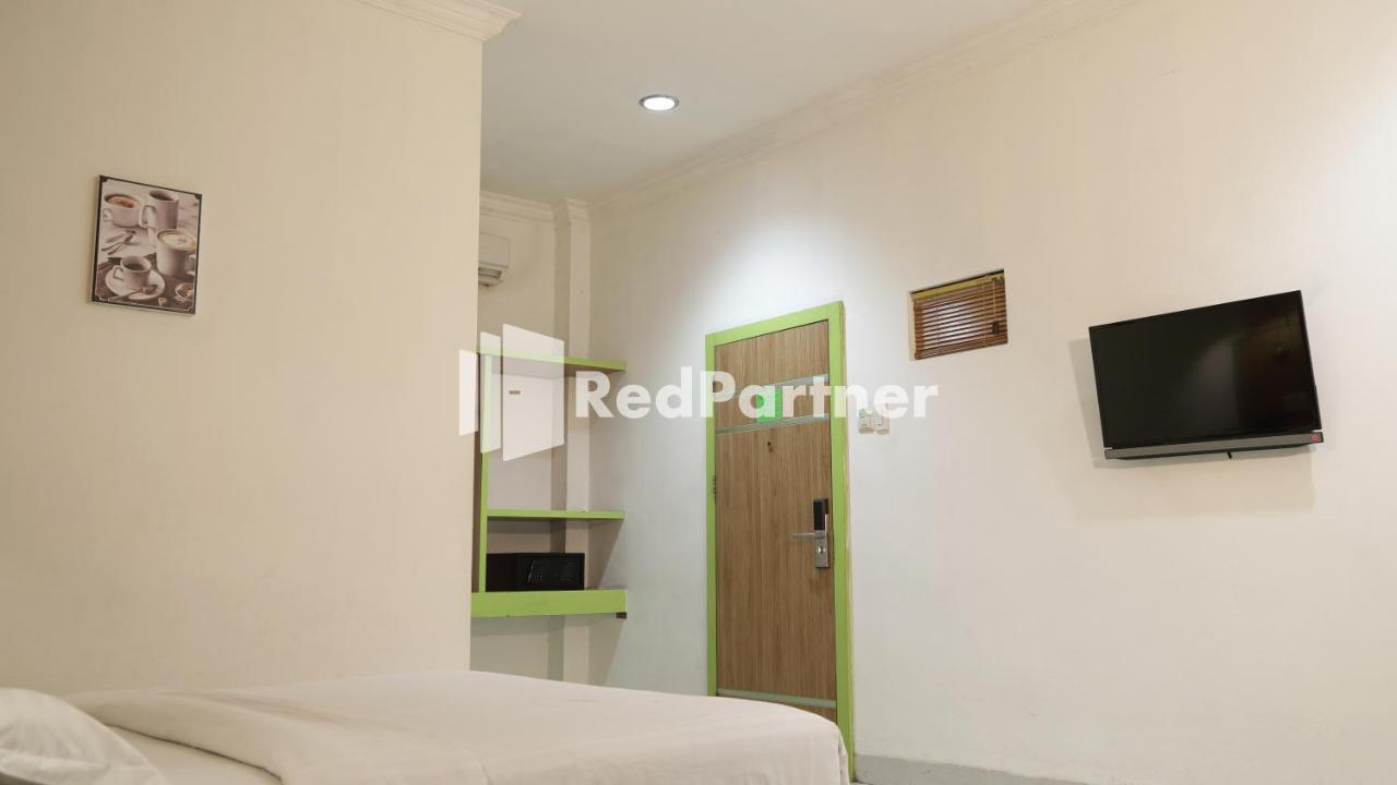 Wisma Sederhana RedPartner Medan Eksteriør billede