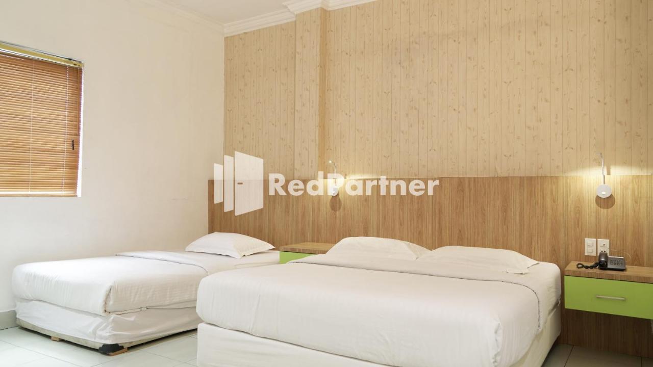 Wisma Sederhana RedPartner Medan Eksteriør billede