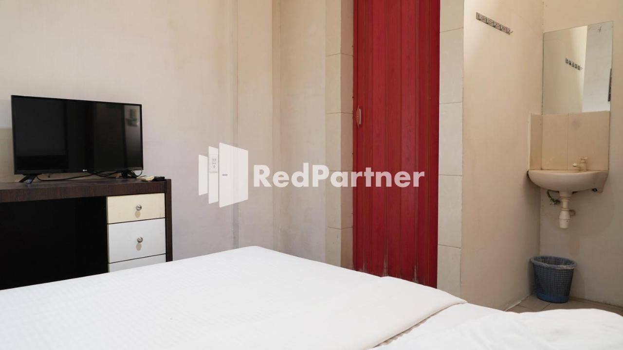 Wisma Sederhana RedPartner Medan Eksteriør billede