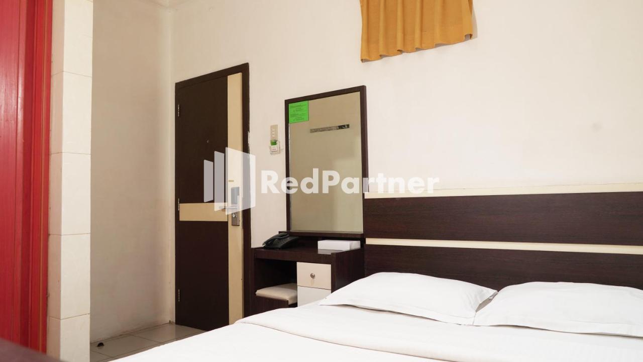Wisma Sederhana RedPartner Medan Eksteriør billede