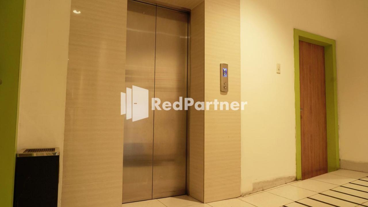 Wisma Sederhana RedPartner Medan Eksteriør billede