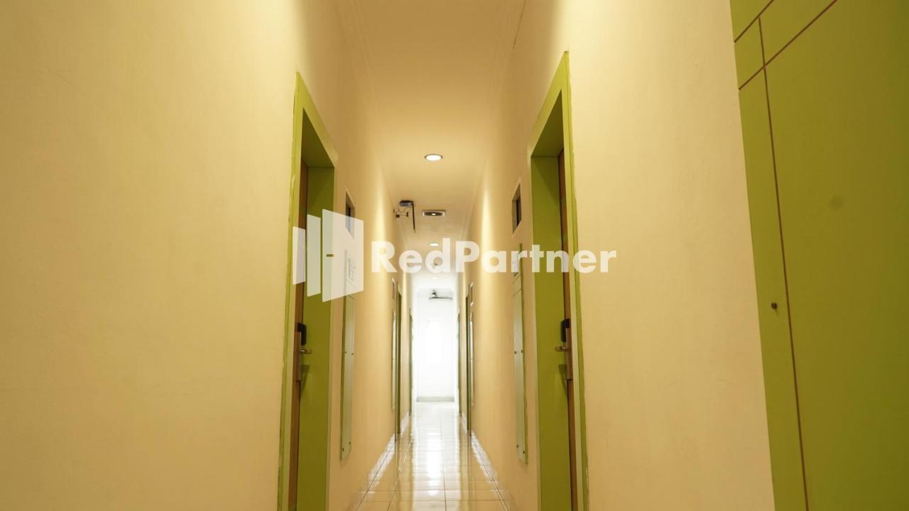 Wisma Sederhana RedPartner Medan Eksteriør billede