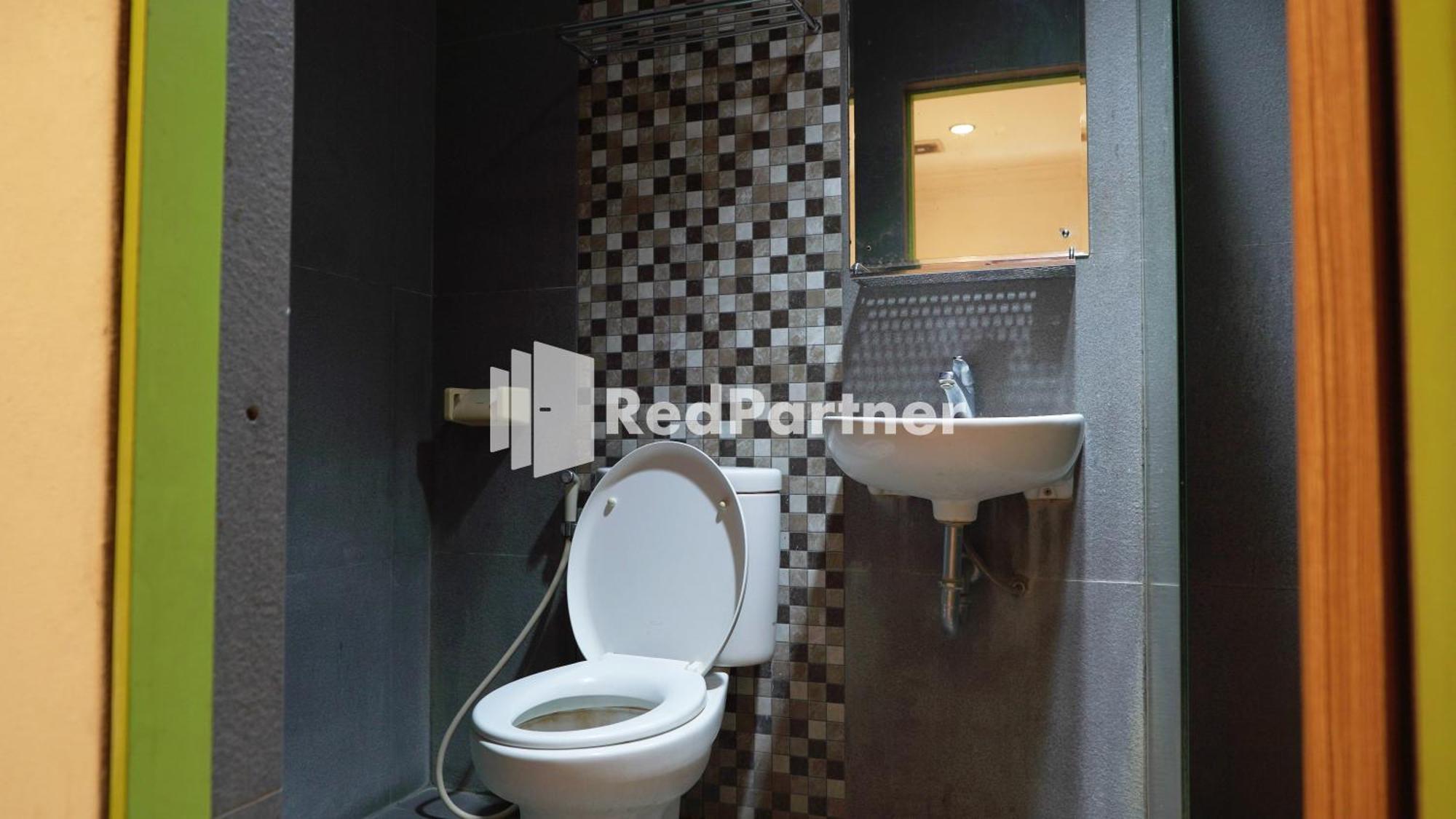 Wisma Sederhana RedPartner Medan Værelse billede