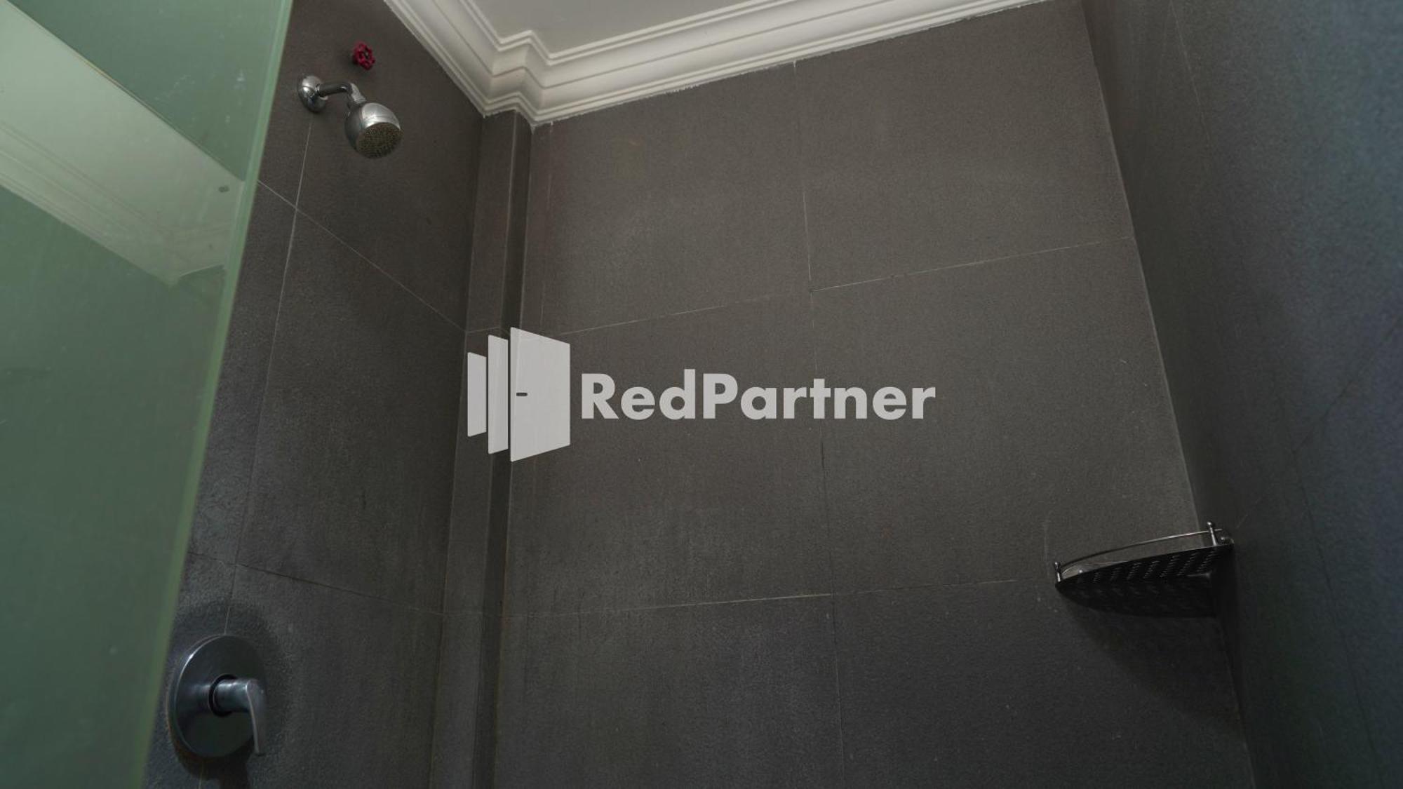 Wisma Sederhana RedPartner Medan Værelse billede